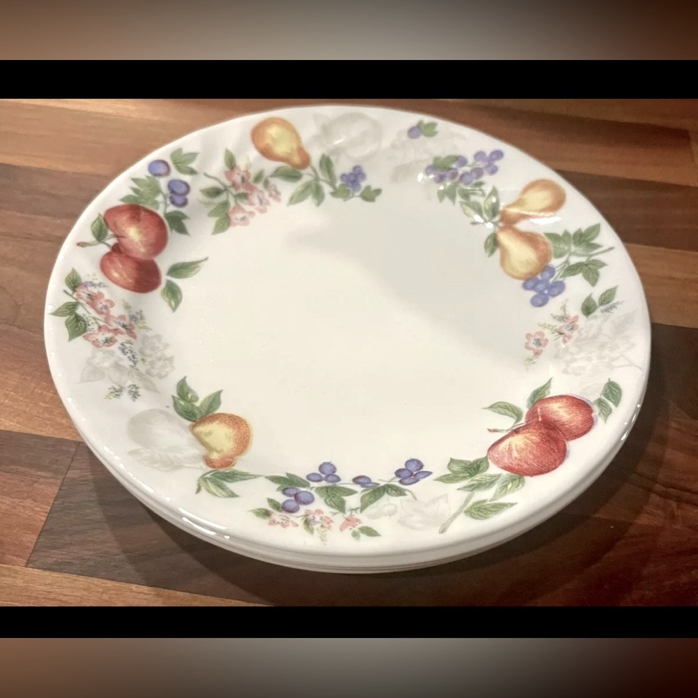 FOUR vintage Corelle Chutney 7.25” swirled fluted rim lunch/salad/desert plate